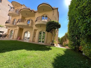 Stand alone villa for sale in first new cairo