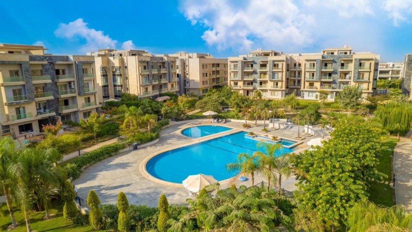 shk-llbyaa-152m-astlam-fory-fy-galyrya-galleria-altgmaa-alkhams-baltksyt-big-4