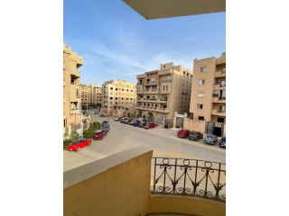 شقة للبيع في اللوتس الجنوبية التجمع تشطيب سوبر لوكس على السكن الفوري